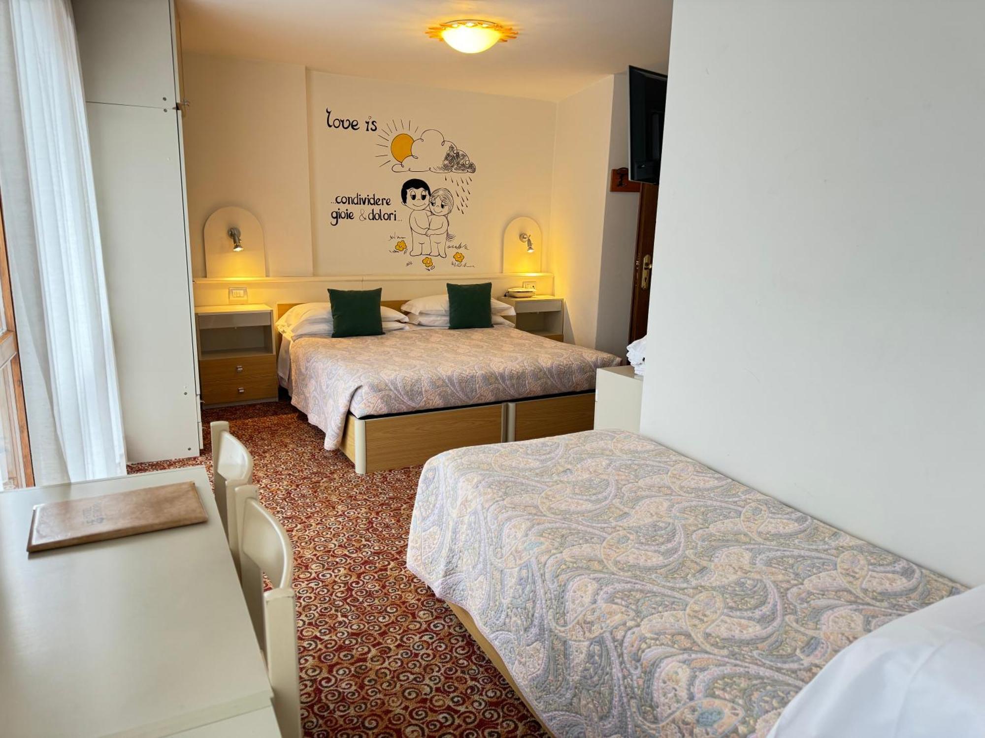 Hotel Europa San Martino Di Castrozza Bilik gambar